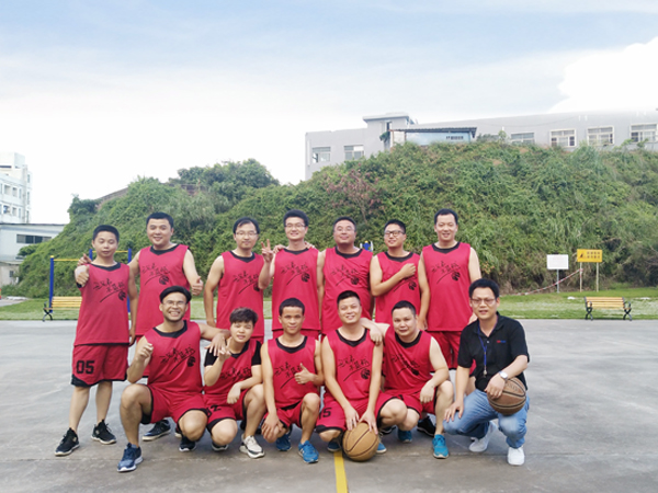 Ruihua Technology organized the first basketball game of 2018
